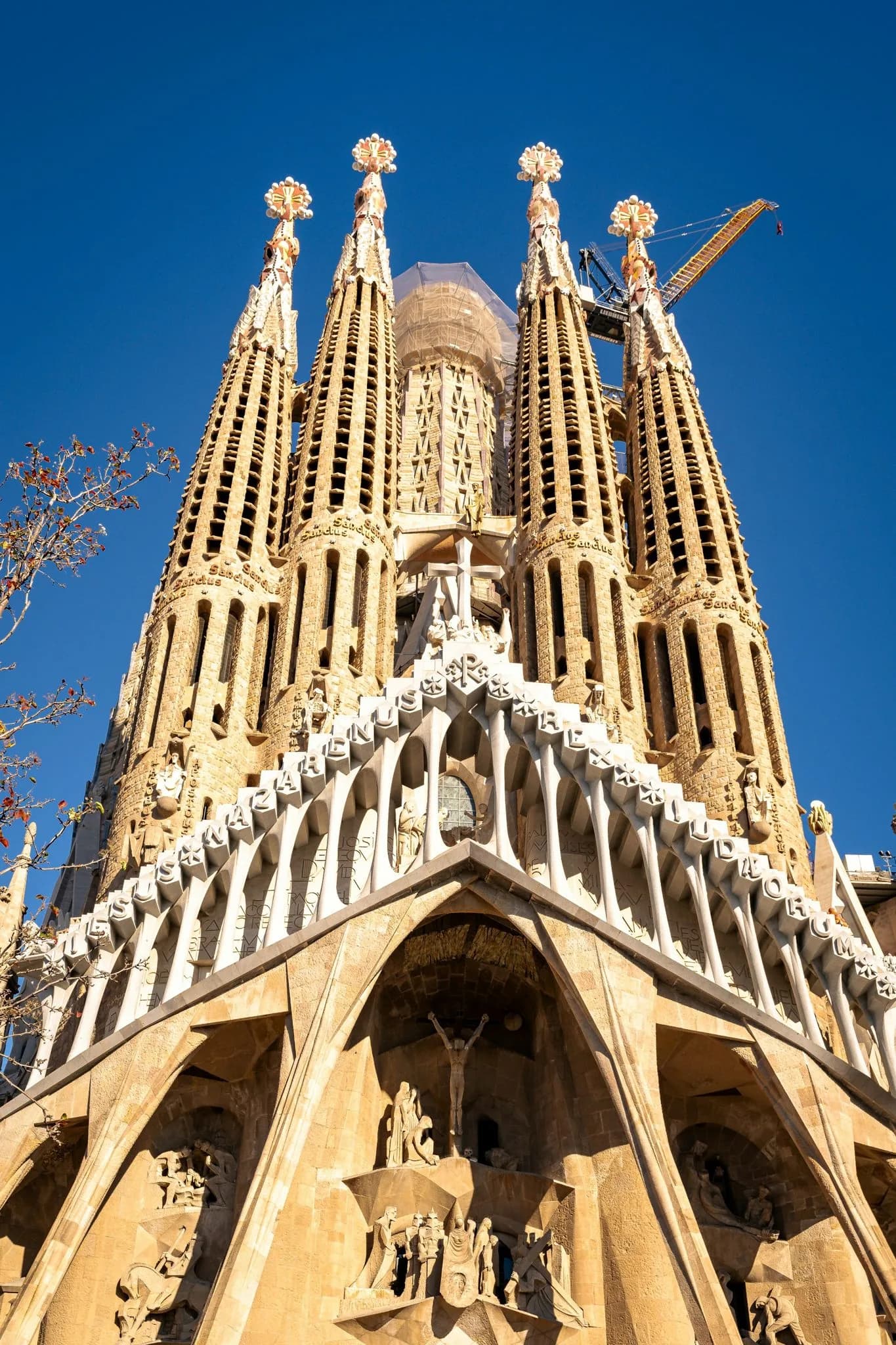 Barcelona, architecture in motion